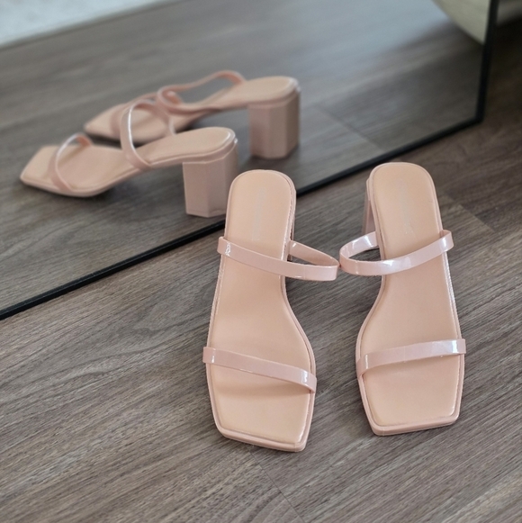 Jeffrey Campbell Shoes - Jeffrey Campbell Jamm-3 Jelly Slide Minimalist Sandals in Nude, Size 9